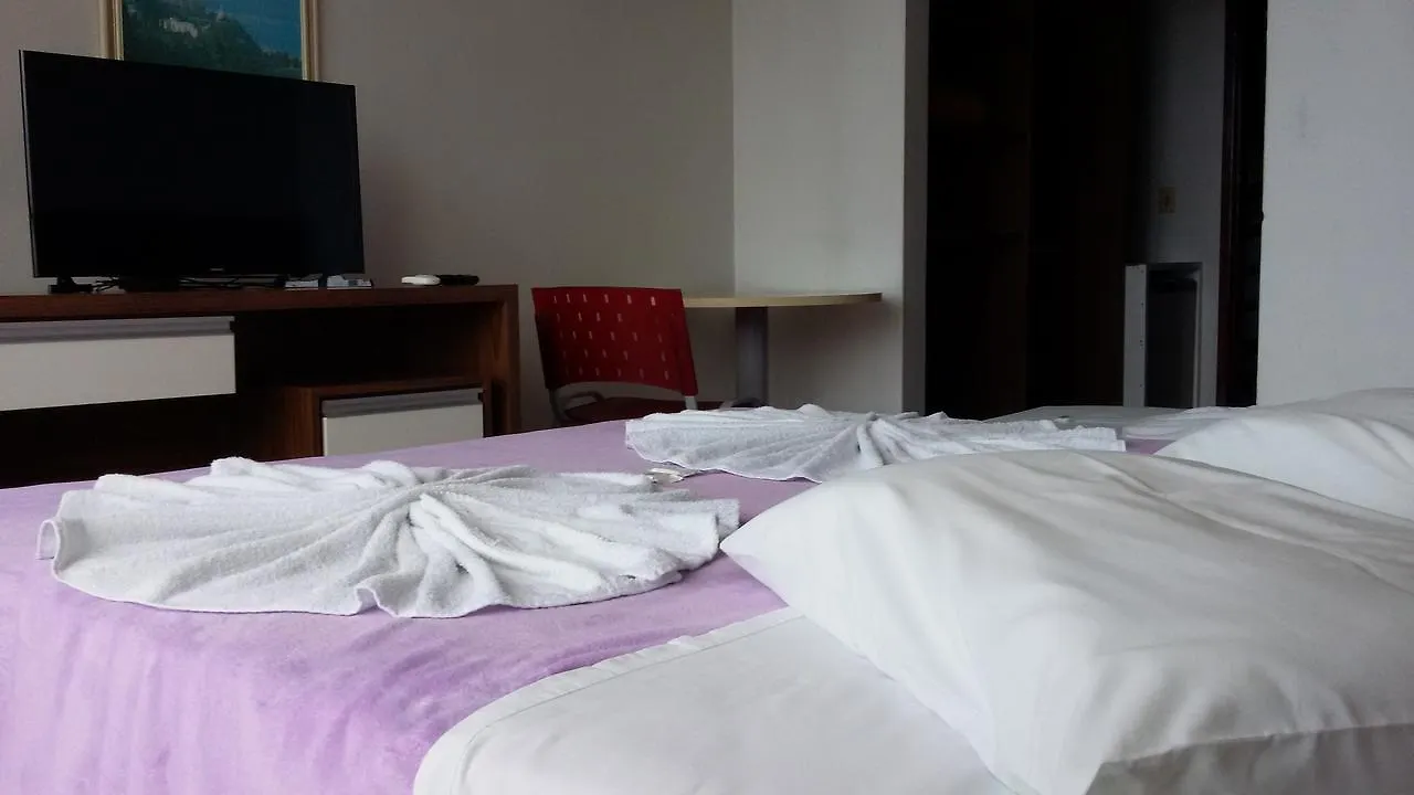 **  Hotel Monte Líbano Laguna Brasil
